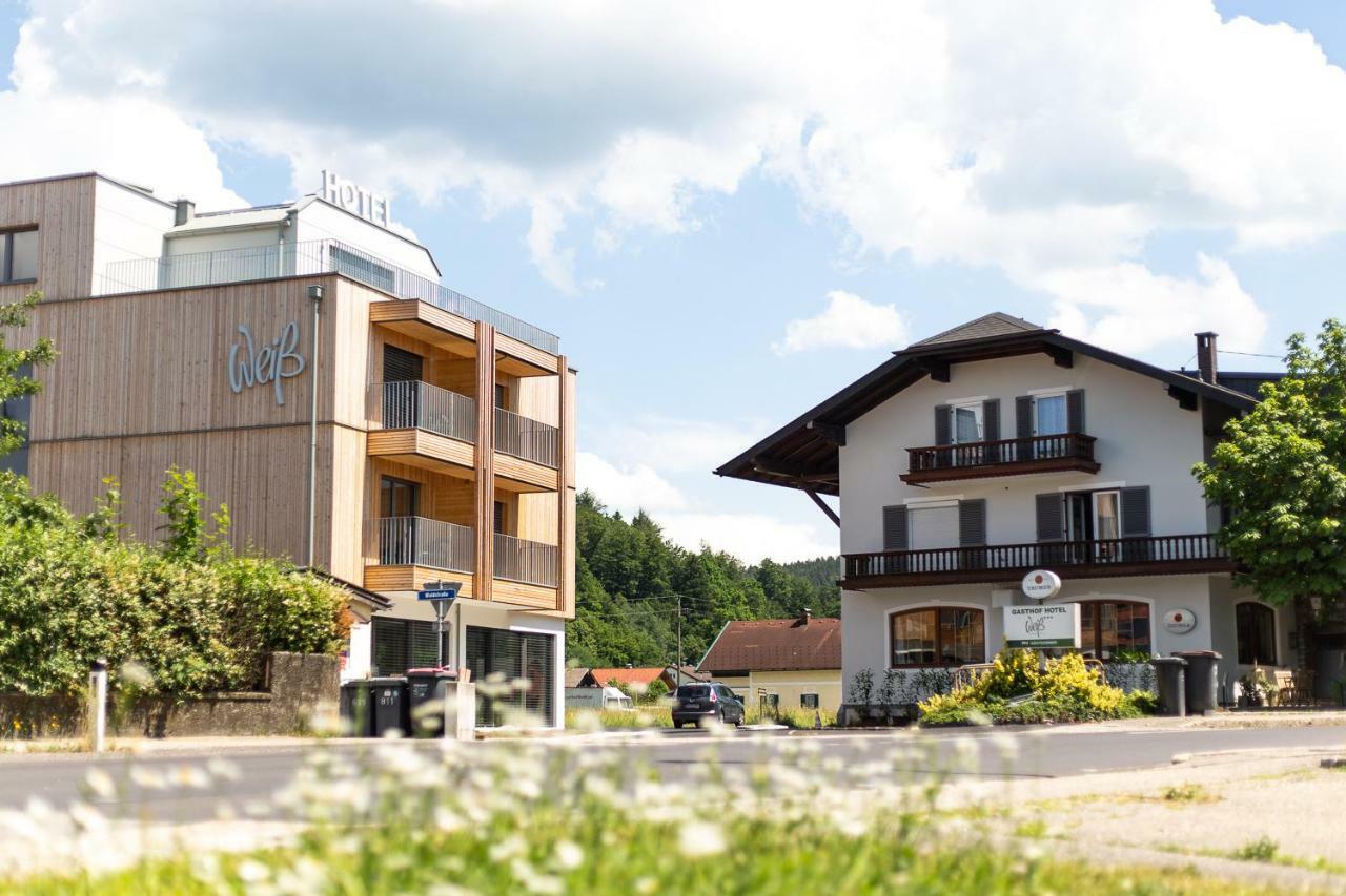 Hotel Weiss Munderfing Exterior photo